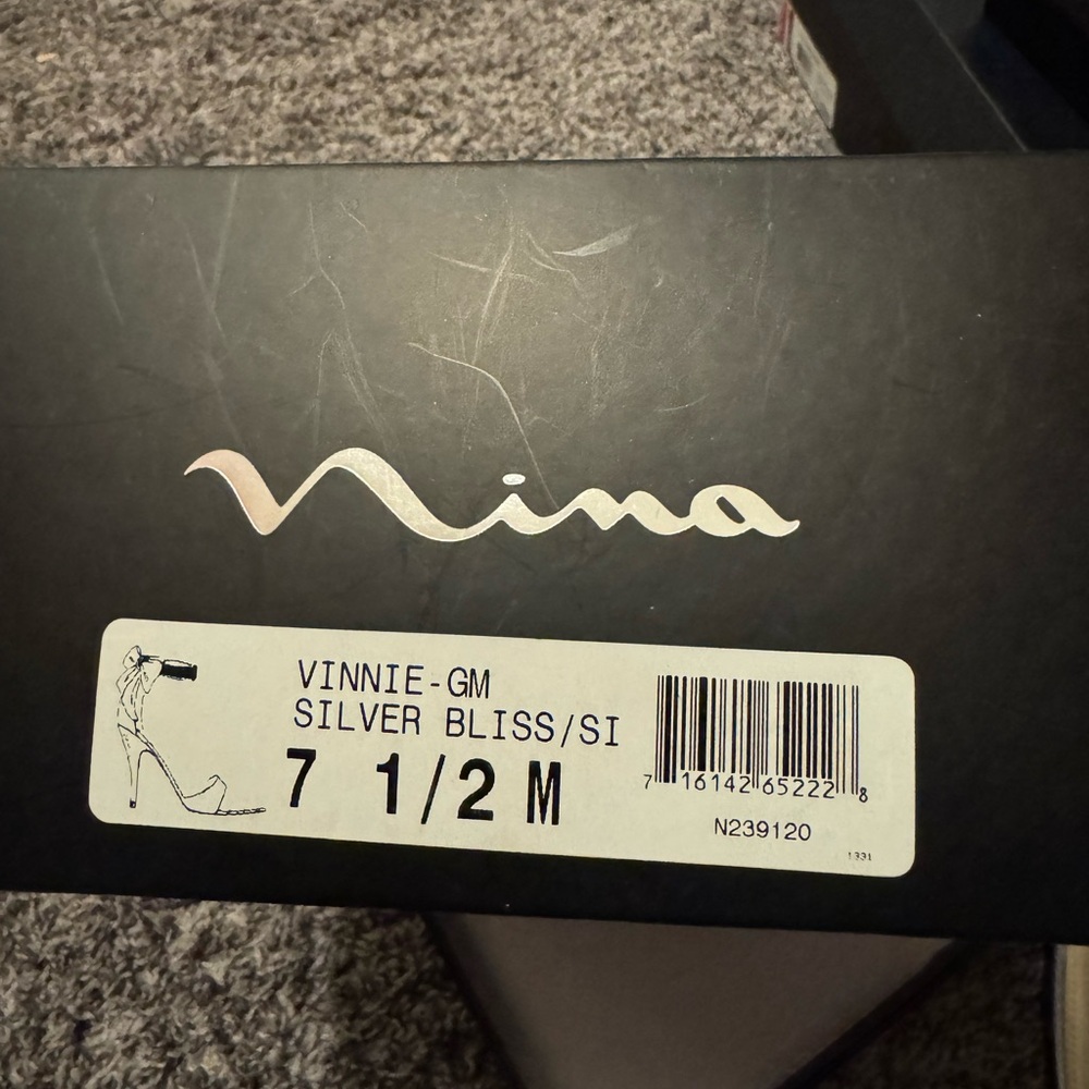 New never worn - Nina Silver Bliss Shoes